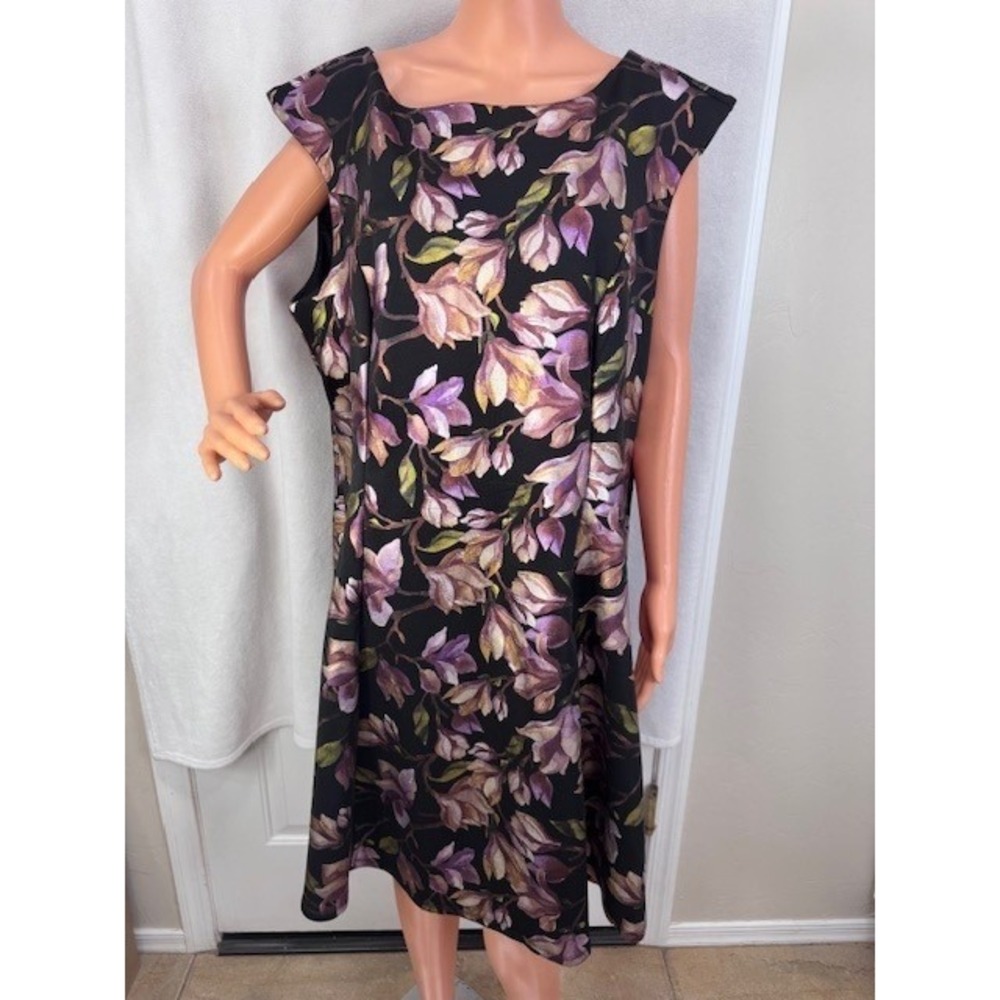 NWT Avenue sleeveless iridescent floral black formal knee length dress Size 18